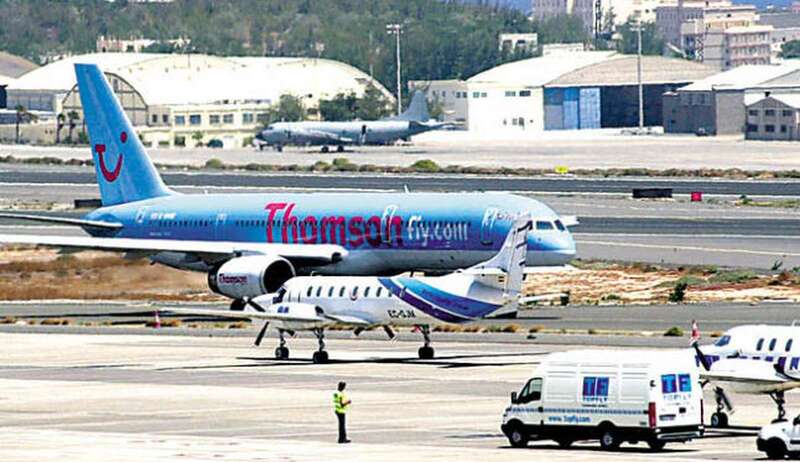 Imagen de varias aeronaves en el Aeropuerto de Gran Canaria (Foto TA)